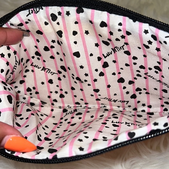 Betsy Johnson bag accessory - Picture 2 of 3